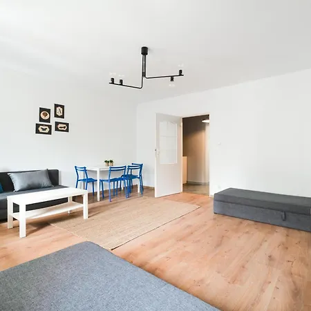 Kosciuszki Square Retreat, Real Apartments ! Appartement